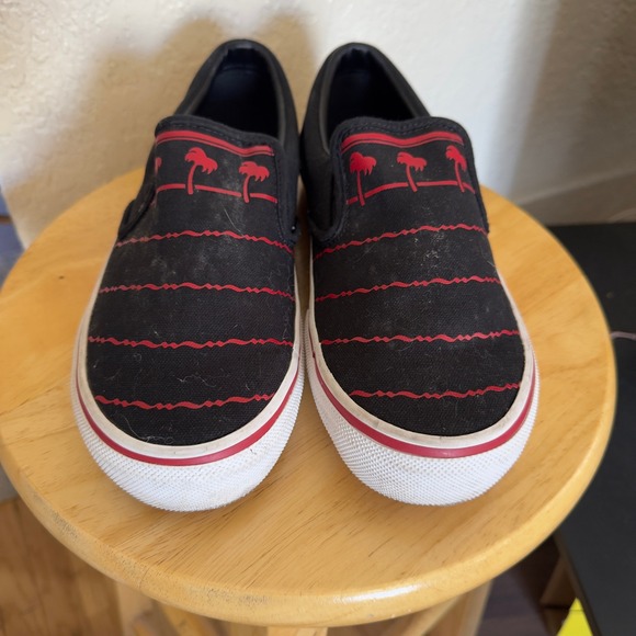In-N-Out Burger Slip On Shoes Palm Tree Graphic Sneakers Black Red W9.5 M8.0 - Picture 2 of 7